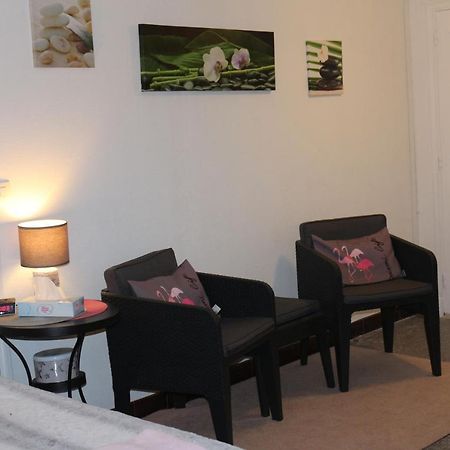 Chez Delphine Bed & Breakfast Амбоаз Екстериор снимка