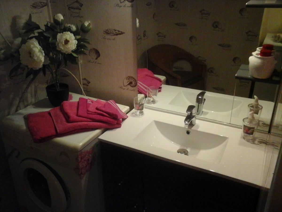 Chez Delphine Bed & Breakfast Амбоаз Екстериор снимка