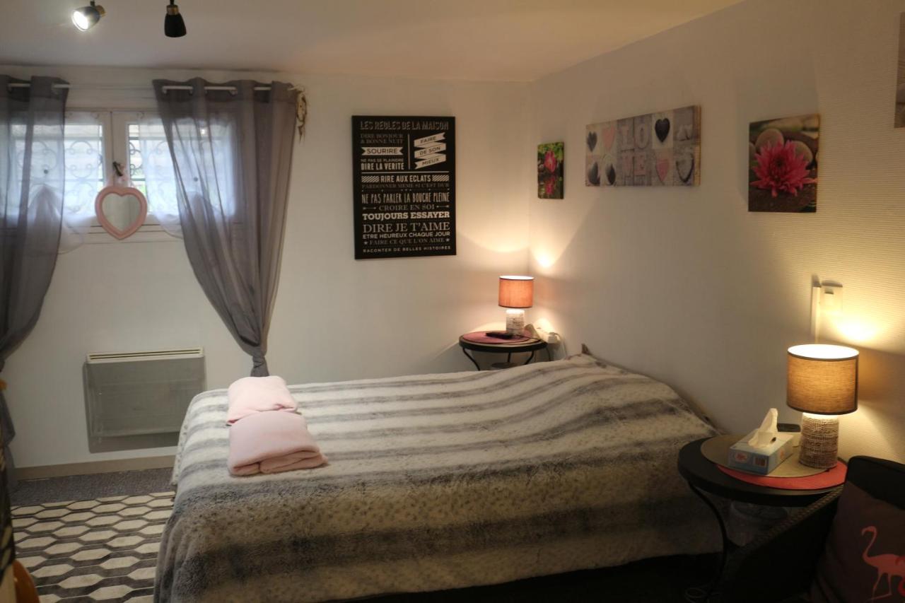 Chez Delphine Bed & Breakfast Амбоаз Екстериор снимка