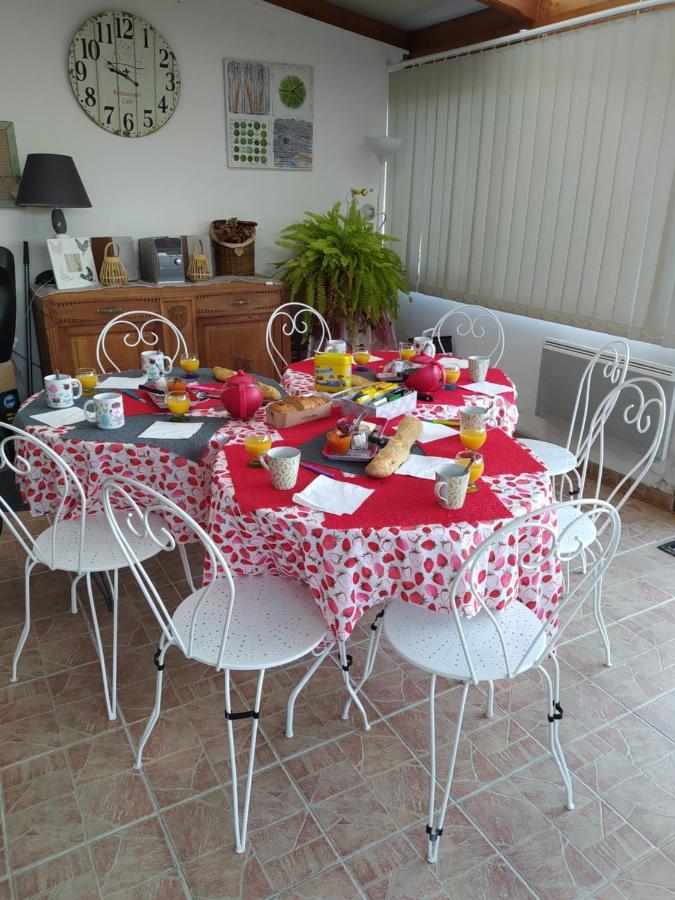 Chez Delphine Bed & Breakfast Амбоаз Екстериор снимка